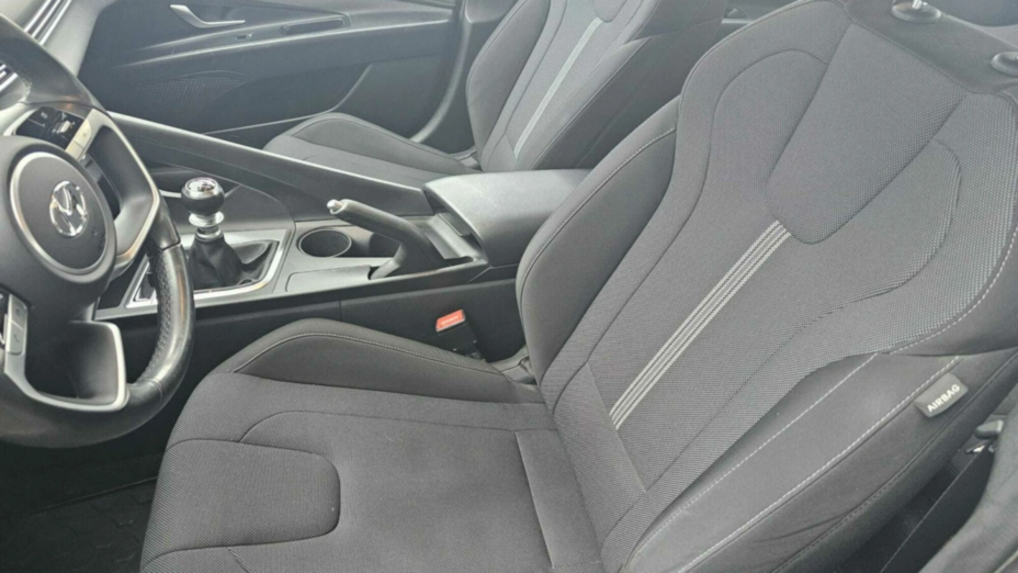 HYUNDAI Elantra Elantra 1.6 Modern
