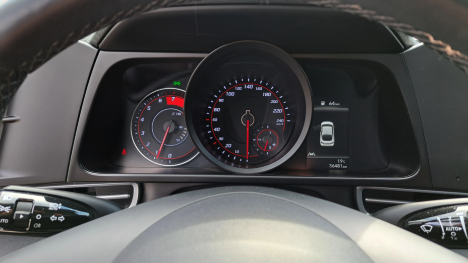 HYUNDAI Elantra Elantra 1.6 Smart CVT