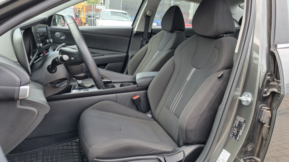 HYUNDAI Elantra Elantra 1.6 Smart CVT