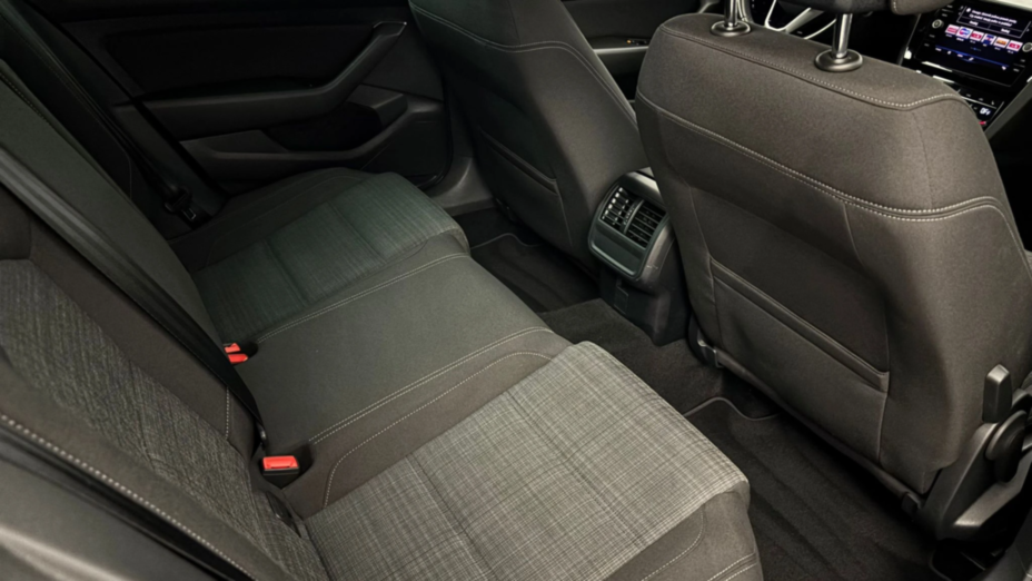 VOLKSWAGEN Passat Passat 2.0 TDI EVO Business DSG