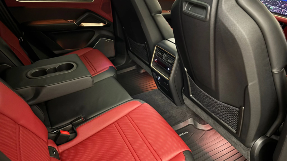 PORSCHE Cayenne Cayenne Coupe GTS