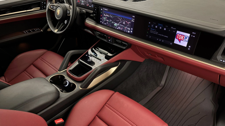 PORSCHE Cayenne Cayenne Coupe GTS