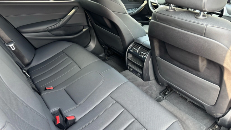 BMW Seria 5 520d xDrive mHEV aut