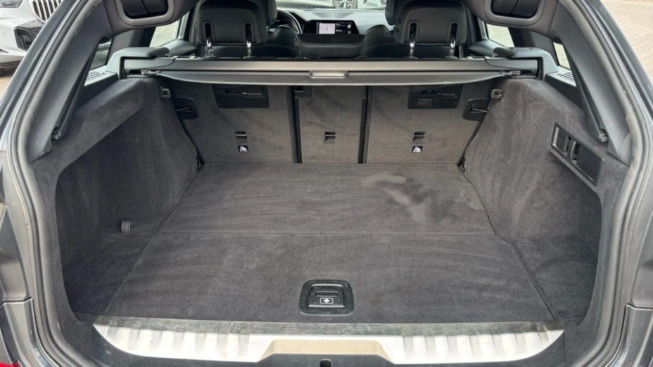 BMW Seria 3 330e xDrive M Sport sport-aut