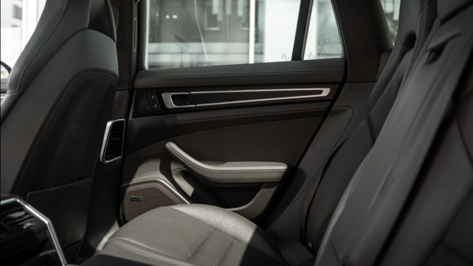 PORSCHE Panamera Panamera 4 Sport Turismo Platinum Edition