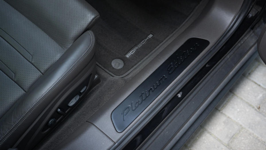PORSCHE Panamera Panamera 4 Sport Turismo Platinum Edition