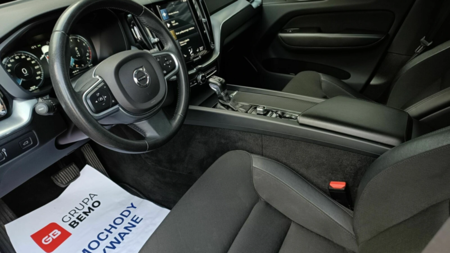 VOLVO XC60 XC60 T4 Momentum Pro aut