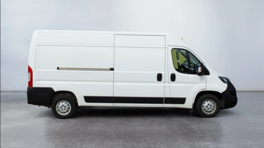 PEUGEOT Boxer Boxer 335 BlueHDi L3H2 Premium