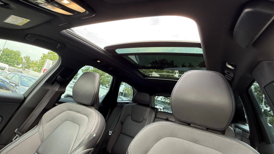 VOLVO XC60 XC60 B4 D AWD R-Design aut