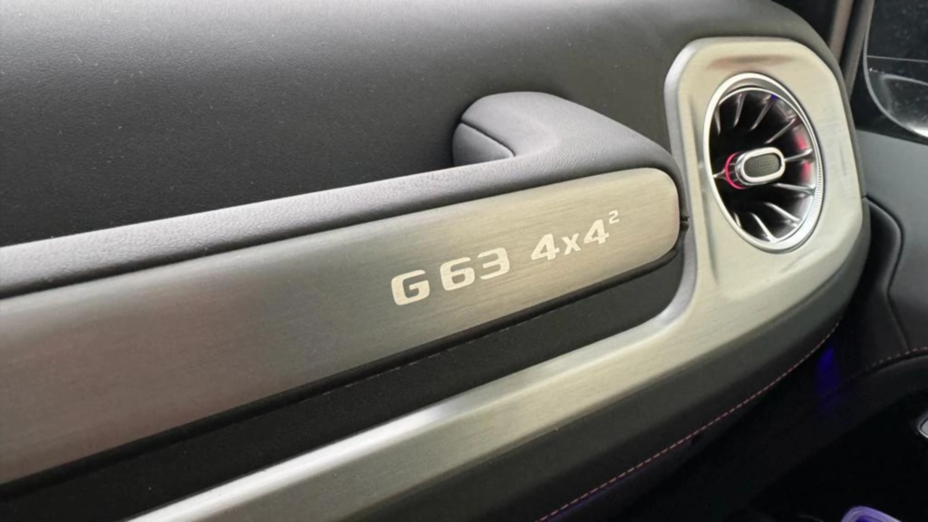 MERCEDES-BENZ Klasa G AMG G 63 4x4