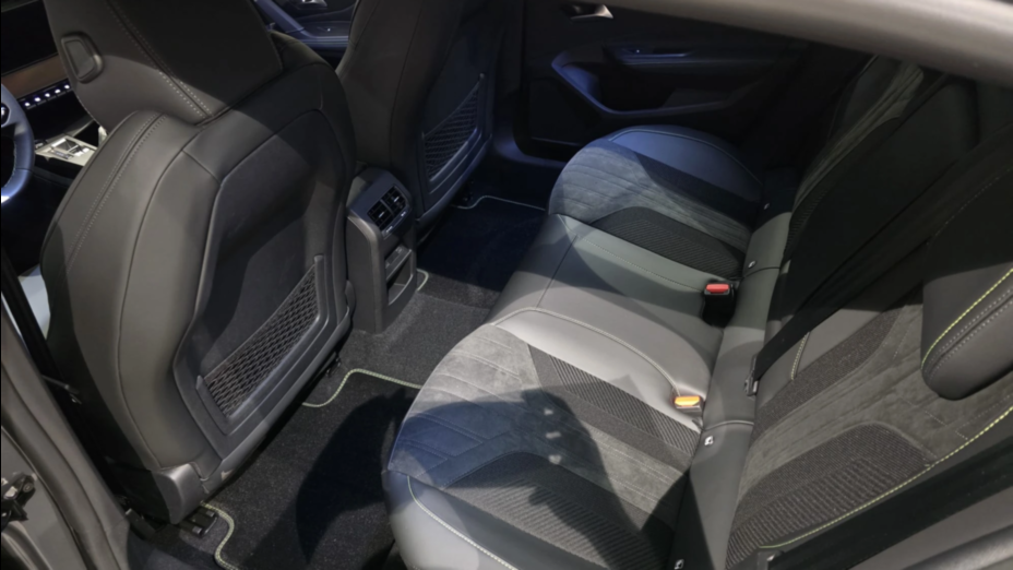 PEUGEOT 408 408 1.2 PureTech mHEV GT S&S e-DSC6 Nowy