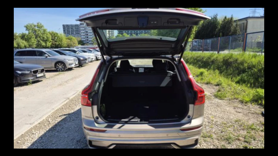 VOLVO XC60 XC60 B4 D AWD Plus Dark aut