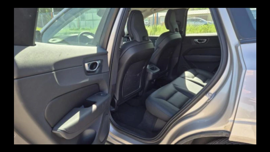 VOLVO XC60 XC60 B4 D AWD Plus Dark aut