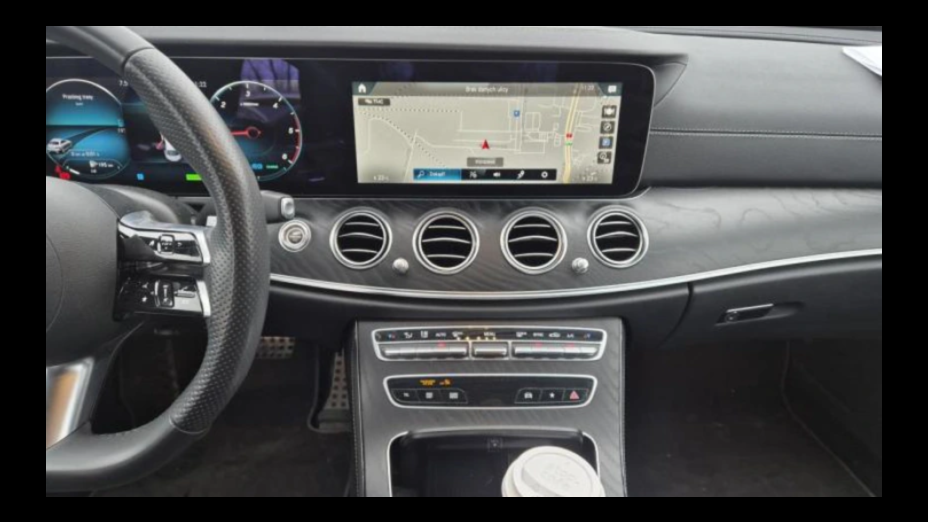 MERCEDES-BENZ E Klasa E 220 d 4-Matic AMG