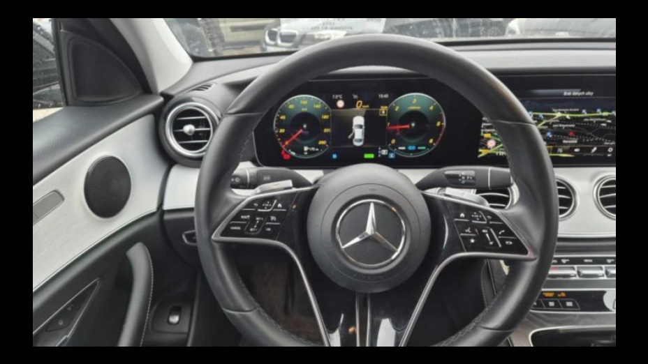 MERCEDES-BENZ E Klasa E 220 d 4-Matic Avantgarde