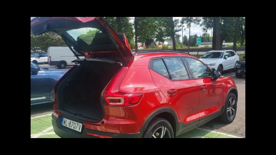 VOLVO XC40 XC40 B3 Plus Dark aut
