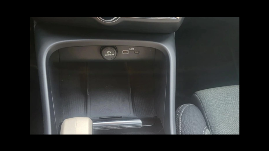 VOLVO XC40 XC40 B3 Plus Dark aut
