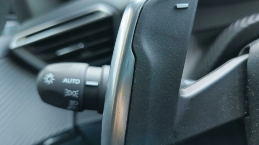 PEUGEOT 2008 2008 1.2 PureTech Allure S&S EAT8