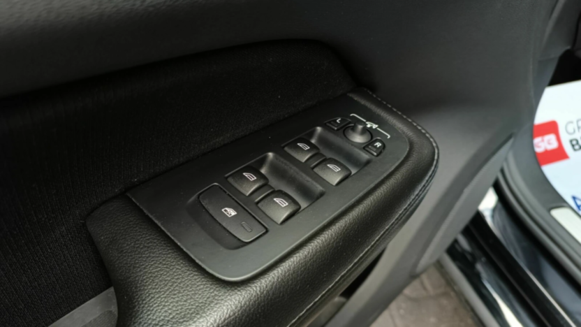 VOLVO V60 V60 T4 Momentum aut