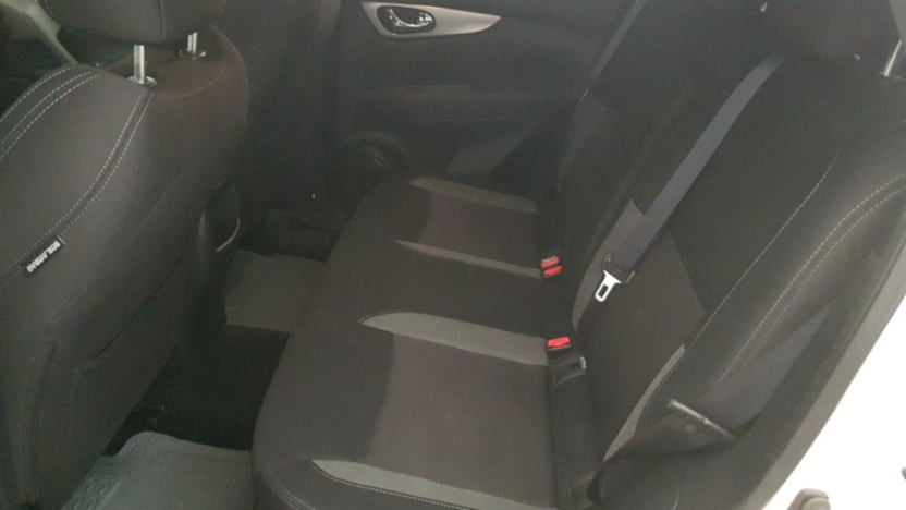 NISSAN Qashqai Qashqai 1.3 DIG-T N-Connecta DCT