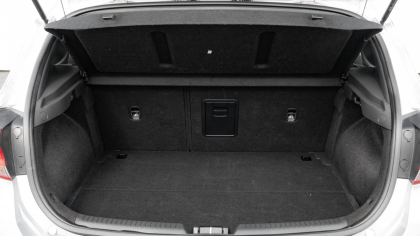 HYUNDAI i30 i30 1.5 DPI Smart