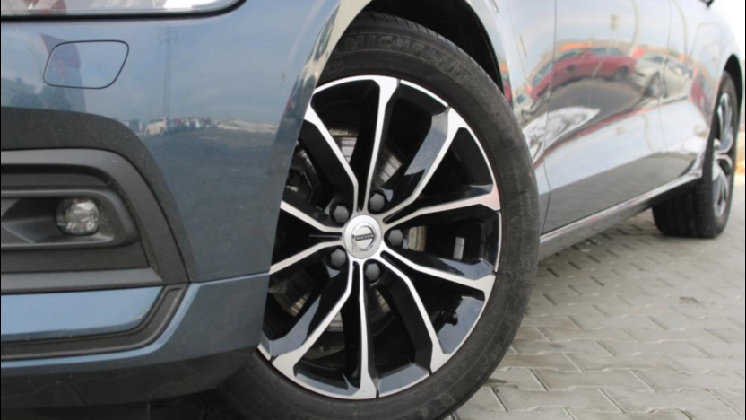VOLVO V60 V60 D3 Momentum Pro aut