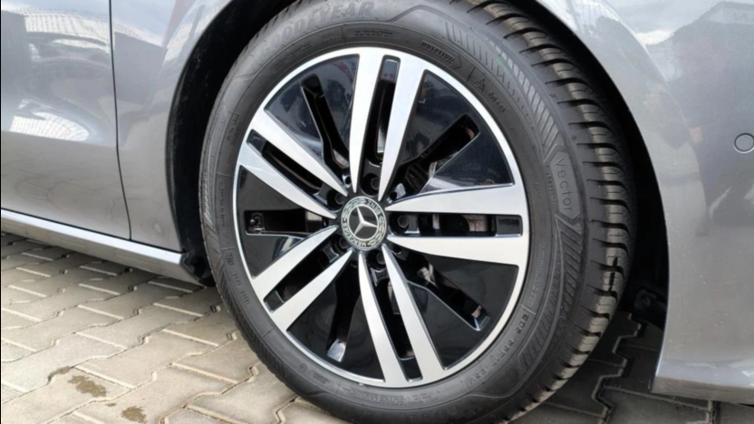 MERCEDES-BENZ CLA CLA 200 d Progressive 8G-DCT