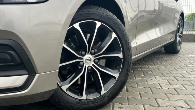 VOLVO V60 V60 B4 D Momentum Pro aut