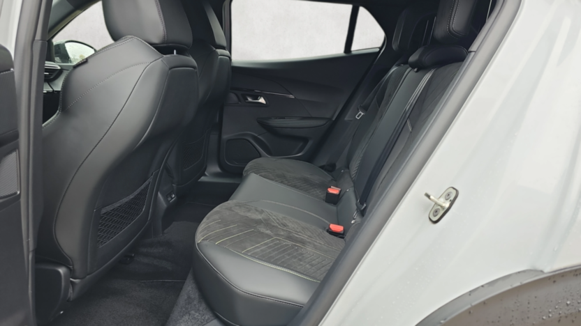 PEUGEOT 2008 e-2008 54kWh Allure