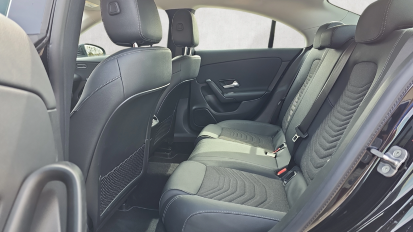 MERCEDES-BENZ CLA CLA 200 Progressive 7G-DCT