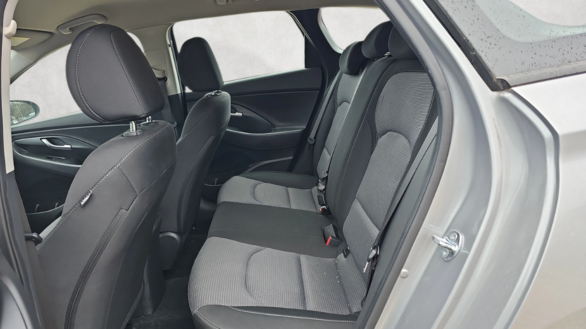 HYUNDAI i30 i30 1.0 T-GDI Modern
