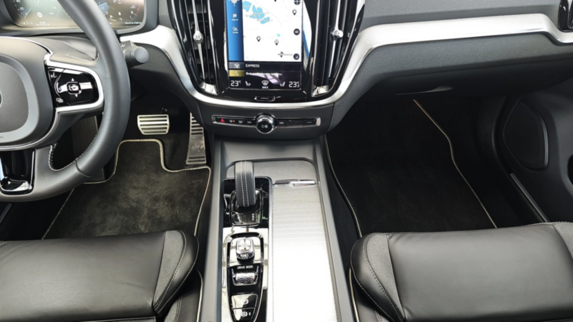 VOLVO S60 S60 B4 B R-Design aut