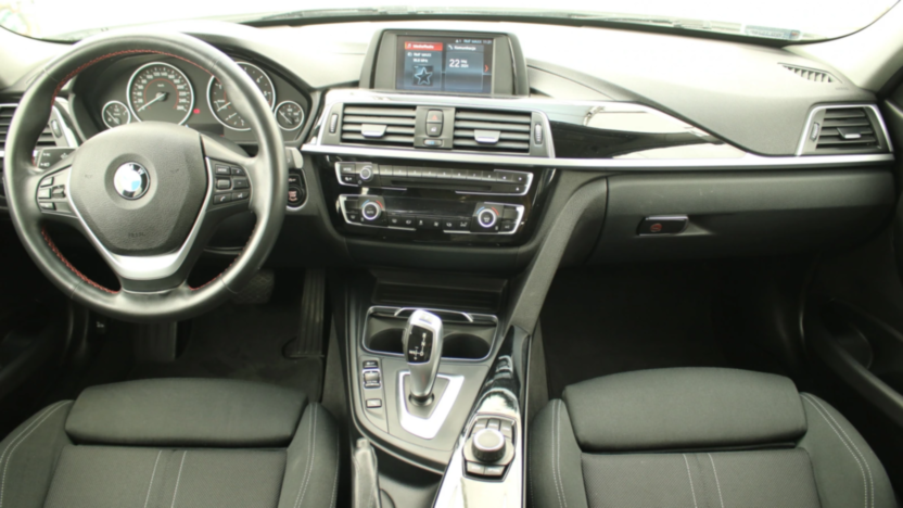 BMW Seria 3 320d xDrive Sport Line aut