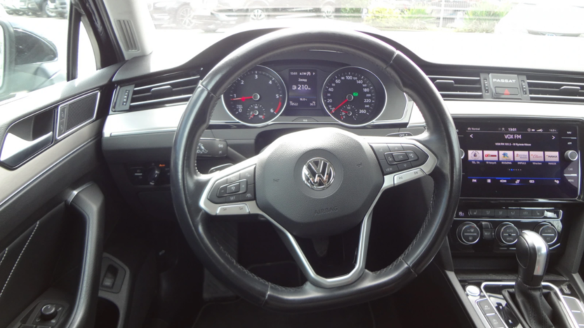 VOLKSWAGEN Passat Passat 2.0 TDI Elegance DSG