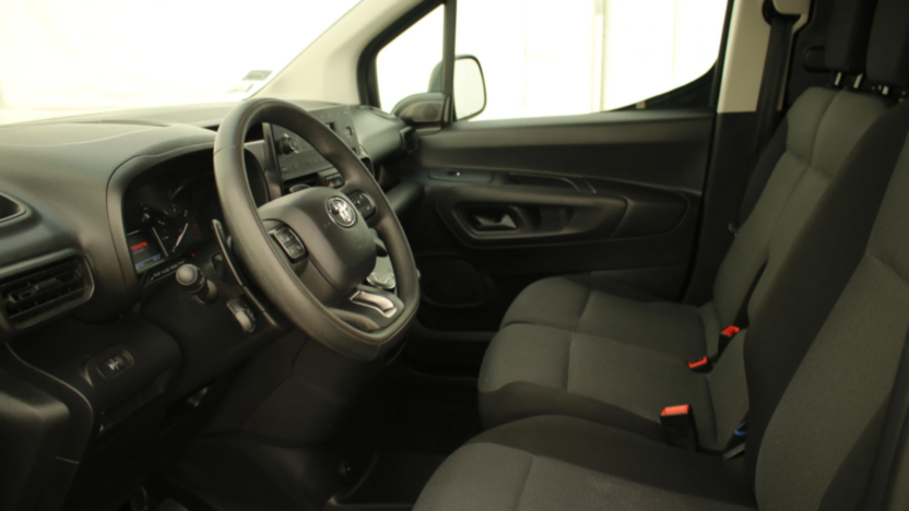 TOYOTA Proace City Proace City 1.2 D-4T Standard 2,3t Active Aut.