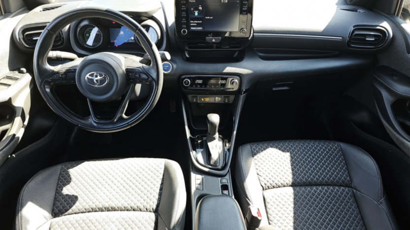 TOYOTA Yaris Yaris Hybrid 1.5 Selection Style