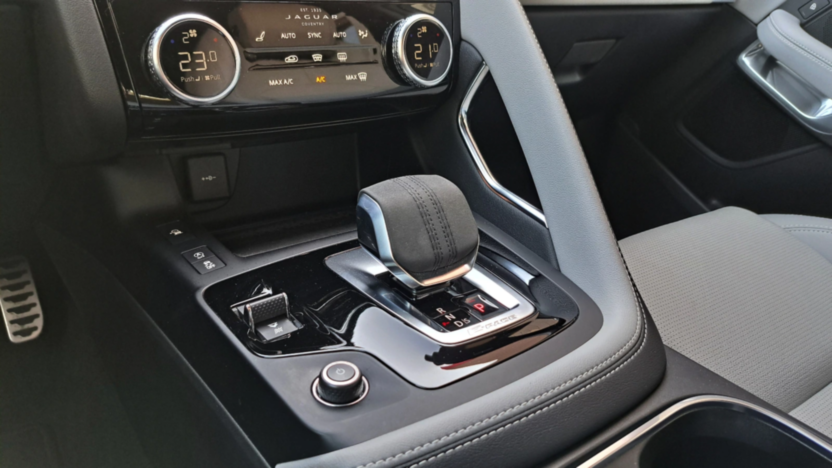 JAGUAR E-Pace E-Pace 2.0 P200 mHEV AWD R-Dynamic S