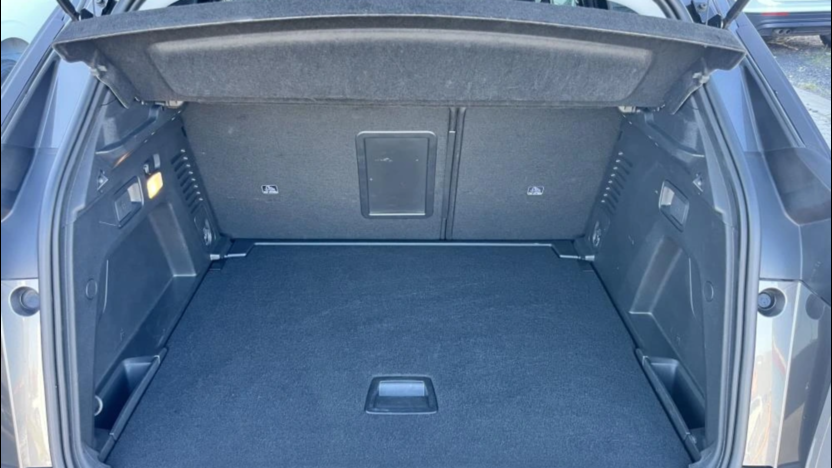 PEUGEOT 3008 3008 1.5 BlueHDi Allure S&S EAT8