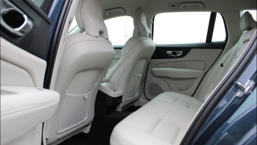 VOLVO V60 V60 B4 D Momentum Pro aut
