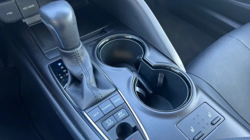 TOYOTA Camry Camry 2.5 Hybrid Comfort CVT