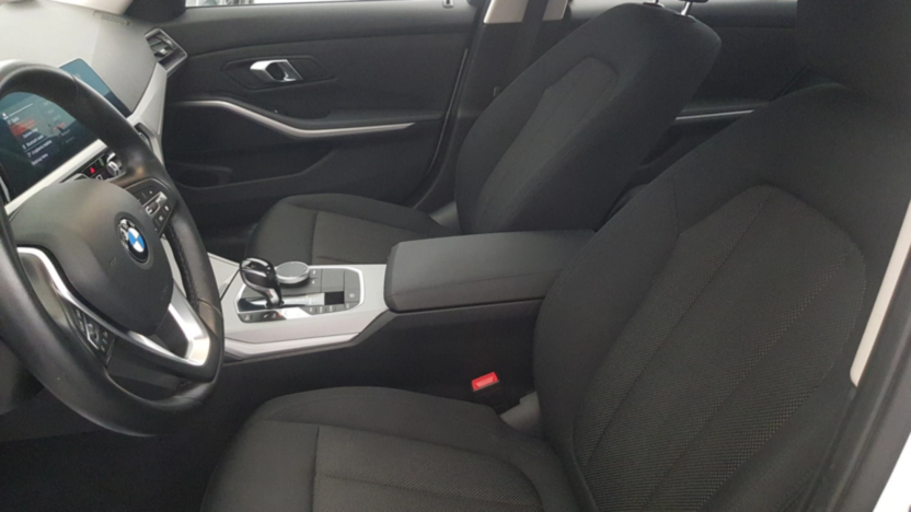 BMW Seria 3 318i aut