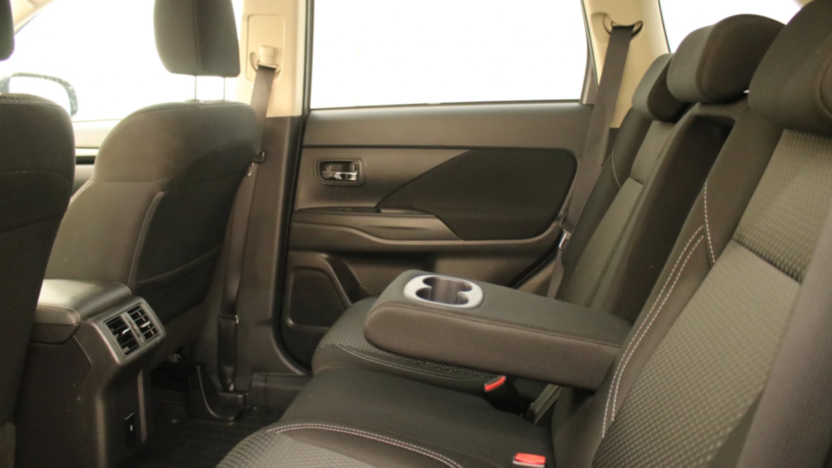 MITSUBISHI Outlander Outlander 2.0 Instyle SDA 4WD CVT
