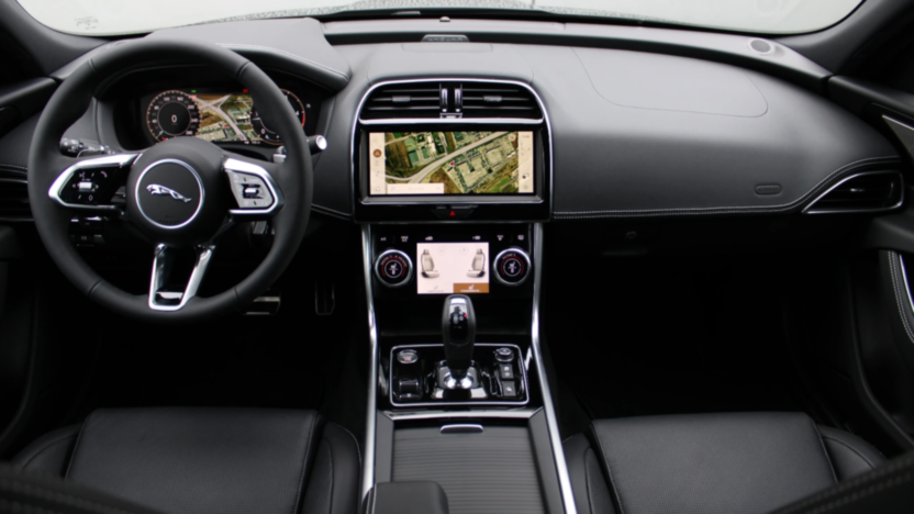 JAGUAR XE XE 2.0 D200 mHEV R-Dynamic SE aut Nowy