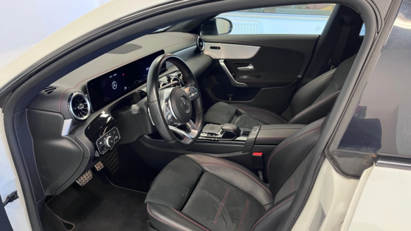 MERCEDES-BENZ CLA CLA 200 AMG Line 7G-DCT