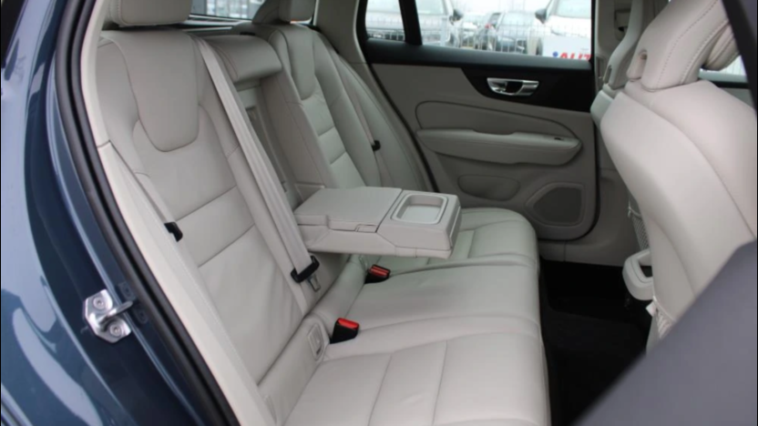 VOLVO V60 V60 B4 D Momentum Pro aut