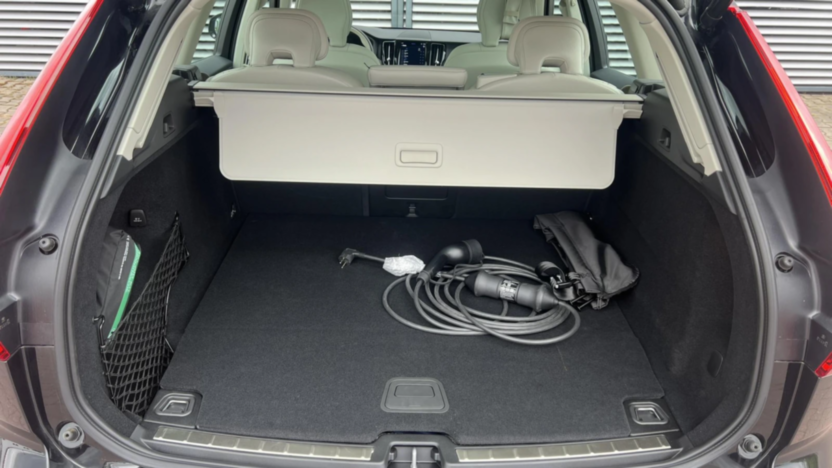 VOLVO XC60 XC60 T6 Plug-In Hybrid AWD Plus Bright aut