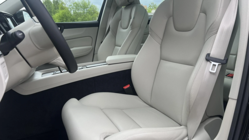 VOLVO XC60 XC60 T6 Plug-In Hybrid AWD Plus Bright aut