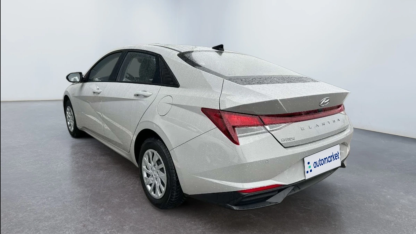 HYUNDAI Elantra Elantra 1.6 Modern