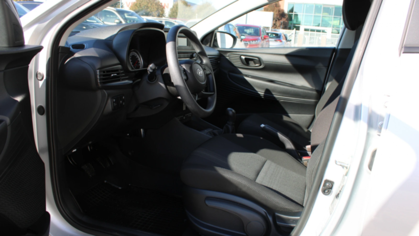 HYUNDAI i20 i20 1.2 Pure