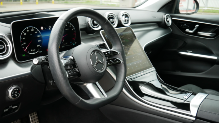 MERCEDES-BENZ C Klasa C 200 mHEV 4-Matic AMG